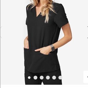 Figs Casma scrub top black